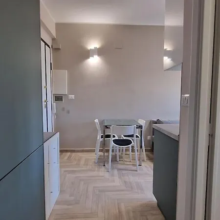 Vatican 6th Floor Ac Panoramic Views דירה