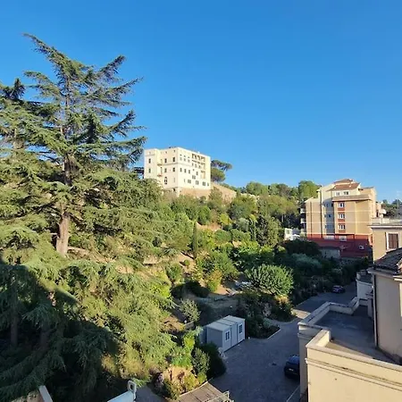 Vatican 6th Floor Ac Panoramic Views דירה